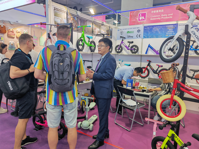 Sparkle Rides in The 134th Canton Fair